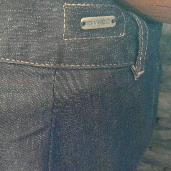 Women's RW & CO. Dark Wash Denim Jeans Sz 9 New - Picture 5 of 8